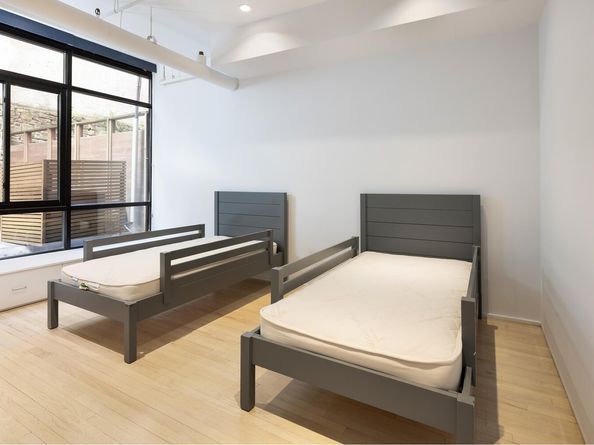 140 Thompson Street 01B, New York NY 10012
