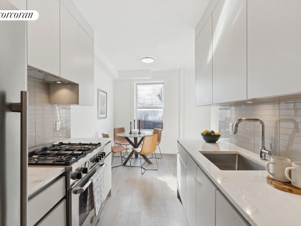 148-09 Northern Boulevard 4L, Queens NY 11354