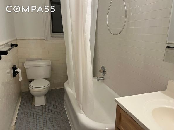 244 Riverside Drive 4D, New York NY 10025