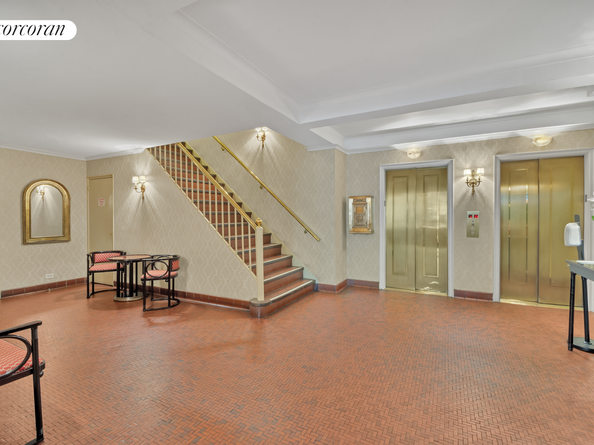 457 West 57th Street 1512, New York NY 10019