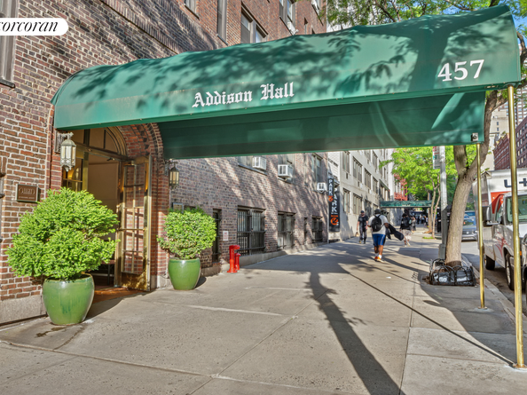 457 West 57th Street 1512, New York NY 10019