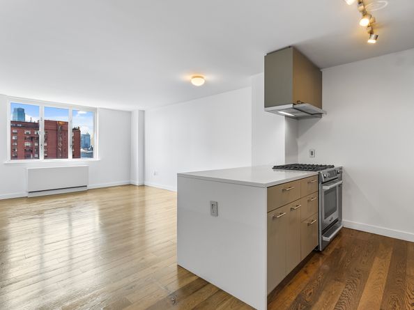 225 Rector Place 12R, New York NY 10280