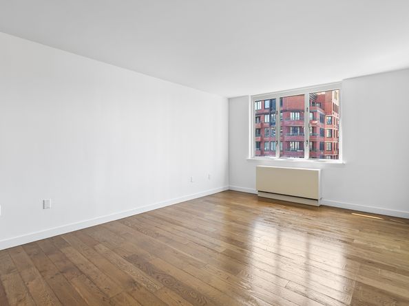 225 Rector Place 12R, New York NY 10280