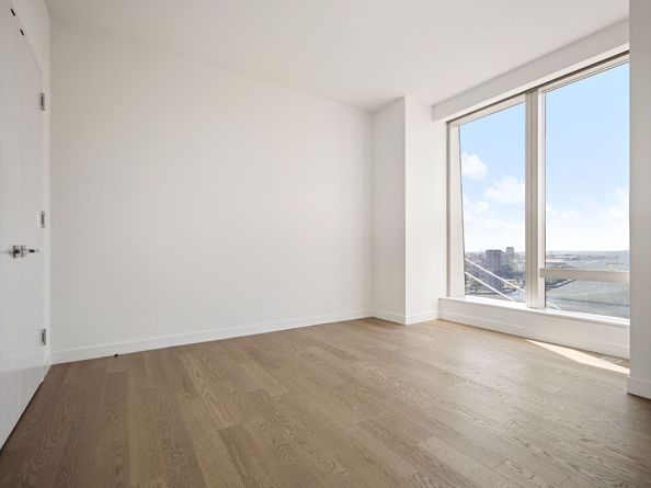 252 South Street 28C, New York NY 10002