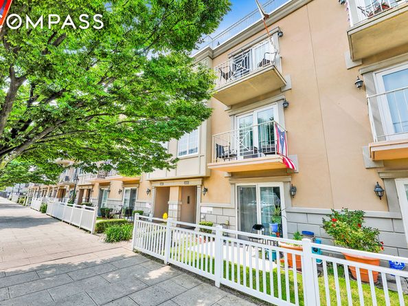 10220 Rockaway Beach Boulevard 3C, Queens NY 11694