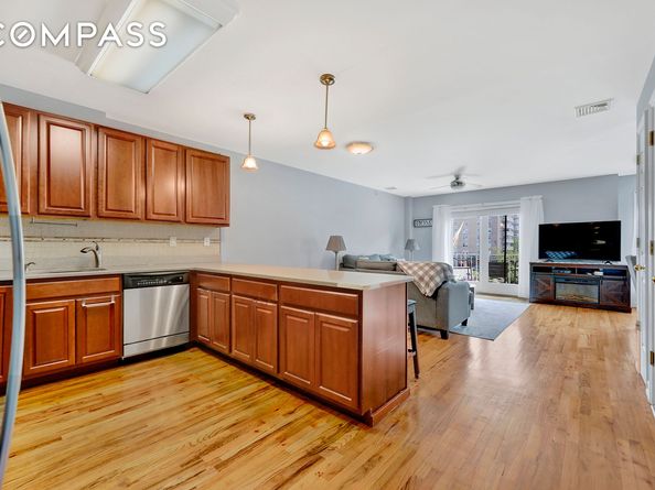 10220 Rockaway Beach Boulevard 3C, Queens NY 11694