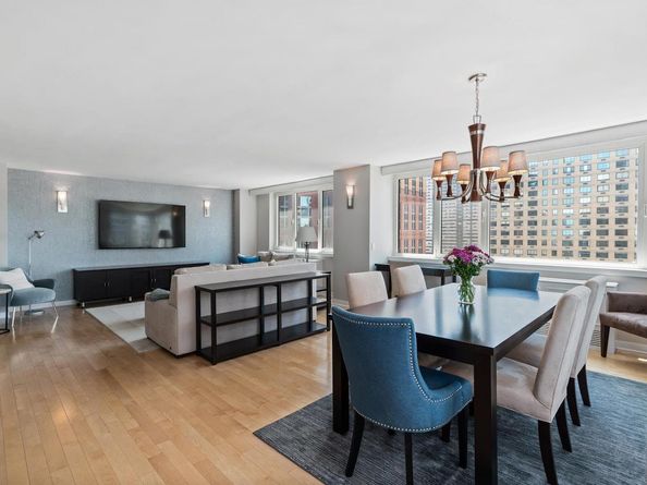 45 West 67th Street 25D, New York NY 10023