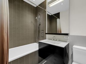 300 East 23rd Street 19B, New York NY 10010