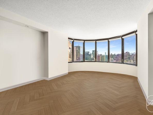 330 East 38th Street 23Q, New York NY 10016