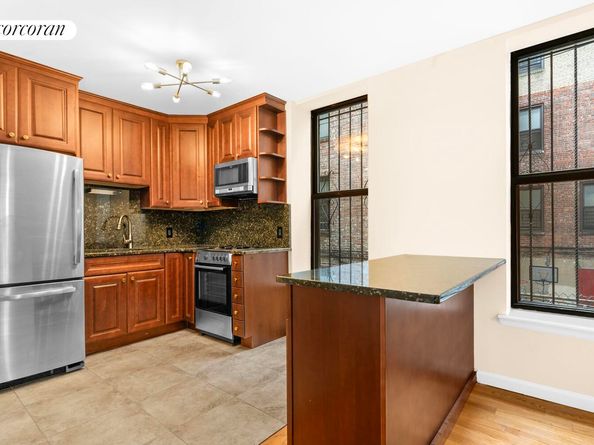 213 Eastern Parkway 3, Brooklyn NY 11238