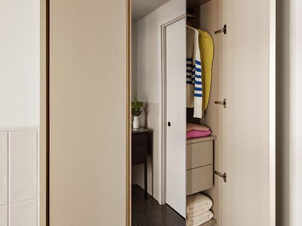 547 West 47th Street 521, New York NY 10036