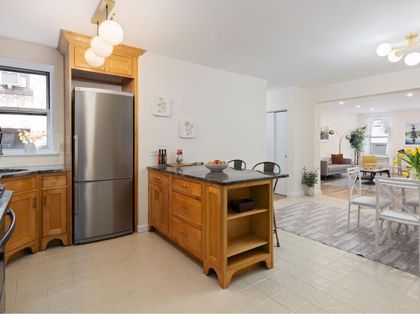 25 Indian Road 4G, New York NY 10034