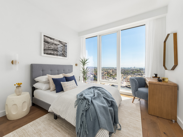 50 Bridge Park Drive 17E, Brooklyn NY 11201