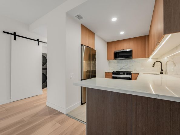 146 West 57th Street 52E, New York NY 10019