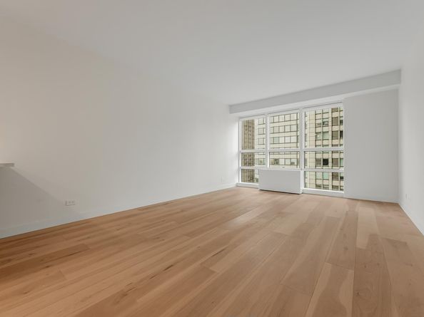 146 West 57th Street 52E, New York NY 10019