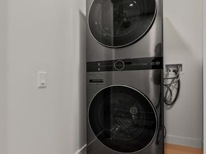 146 West 57th Street 52E, New York NY 10019