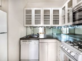 48 Gramercy Park N 4B, New York NY 10010
