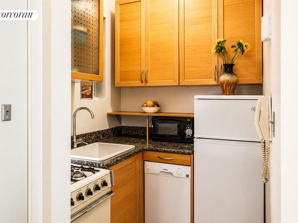 205 East 89th Street 4D, New York NY 10128
