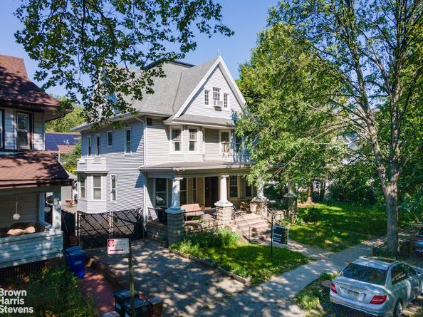 558 East 23rd Street, Brooklyn NY 11210