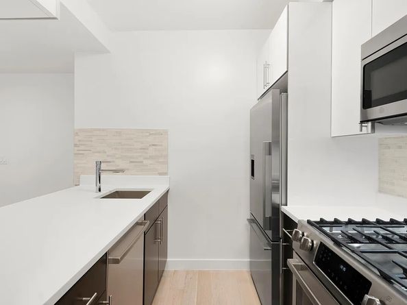 200 Rector Place 9E, New York NY 10280