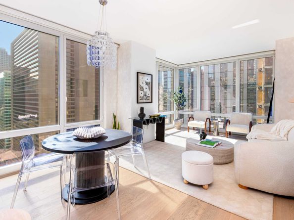 247 West 46th Street 3104, New York NY 10036