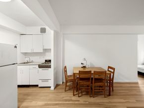 60 East 9th Street 529, New York NY 10003
