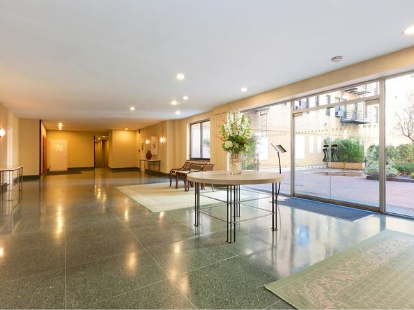 60 East 9th Street 529, New York NY 10003
