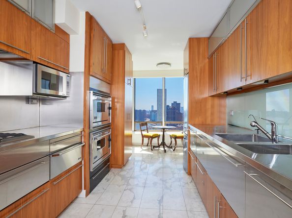 870 United Nations Plaza 37/38A, New York NY 10017