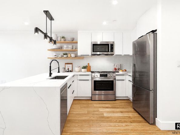 340 Metropolitan Avenue 5B, Brooklyn NY 11211