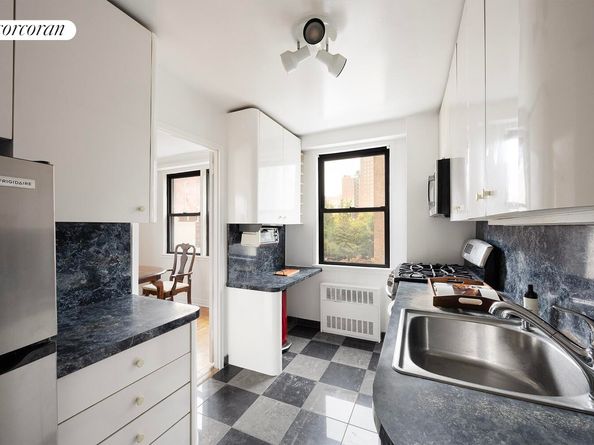 201 East 21st Street 7S, New York NY 10010