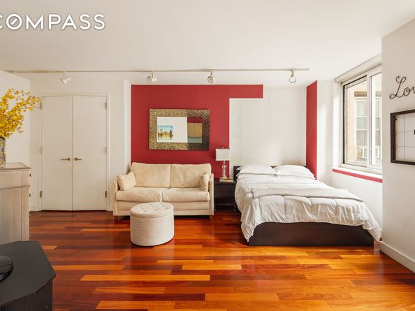 206 East 95th Street 4B, New York NY 10128