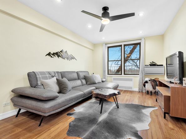 1811 Ocean Parkway 5L, Brooklyn NY 11223