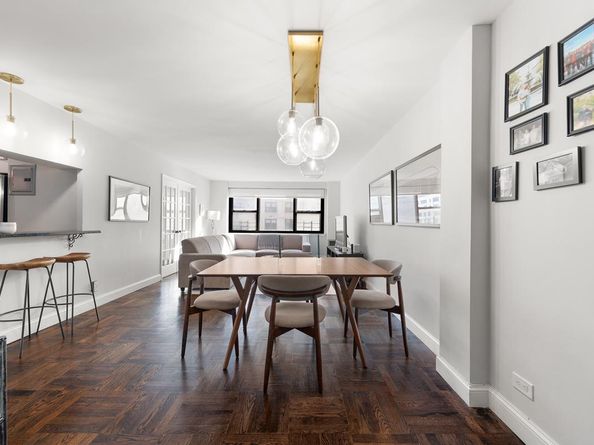 233 East 69th Street 9J, New York NY 10021