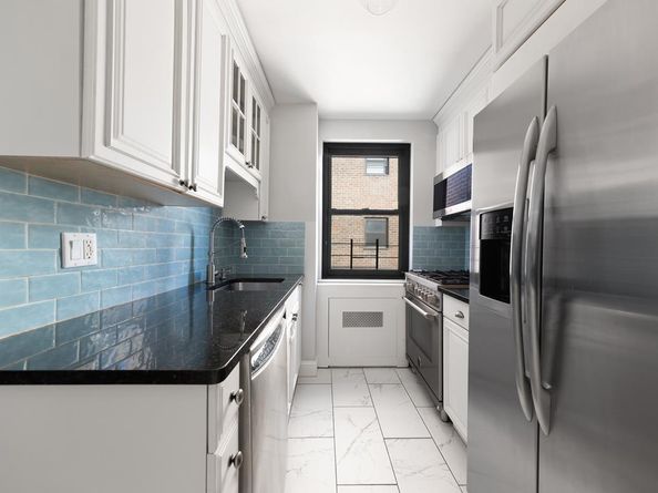 233 East 69th Street 9J, New York NY 10021