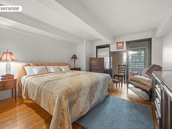 135 West 70th Street 1D, New York NY 10023