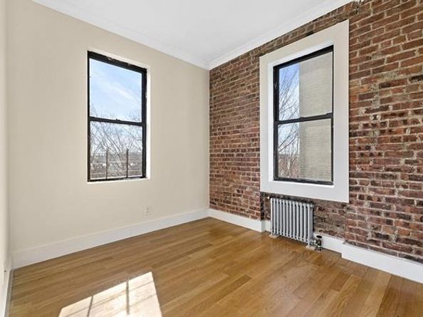 21-48 35th Street 4C, Queens NY 11105