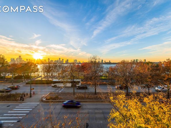 377 West 11th Street 3G, New York NY 10014