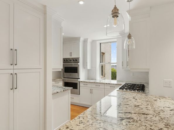 317 West 89th Street 9W, New York NY 10024