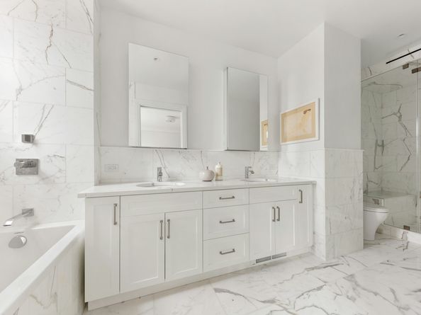 317 West 89th Street 9W, New York NY 10024