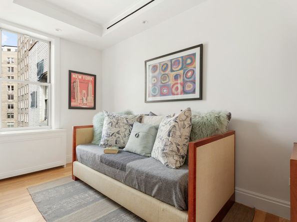 317 West 89th Street 9W, New York NY 10024