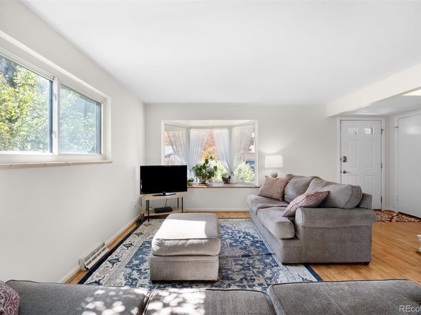894 S Nelson Way, Lakewood CO 80226