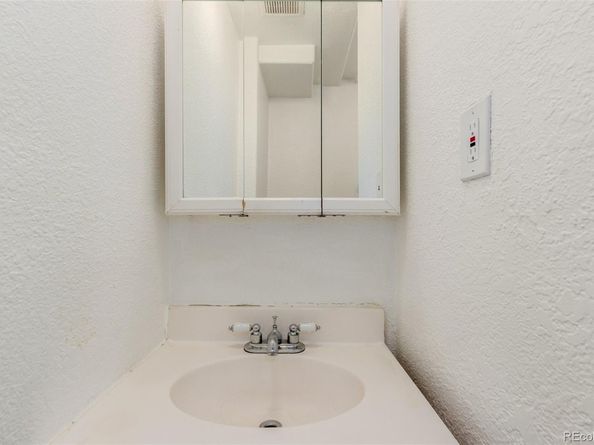 100 S Moline Street, Aurora CO 80012