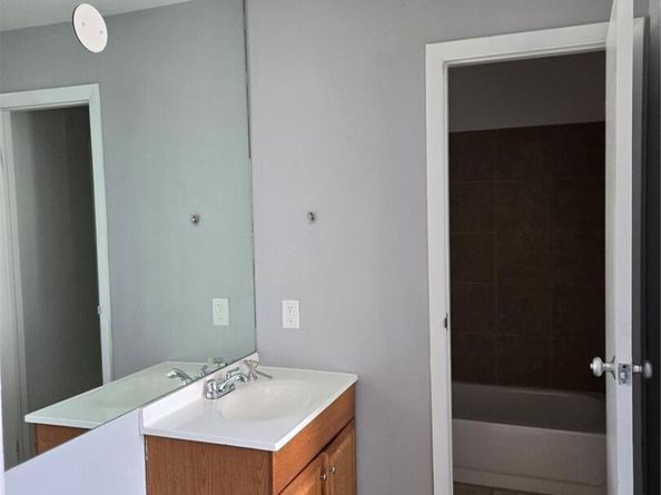 1050 S Monaco Parkway 107, Denver CO 80224