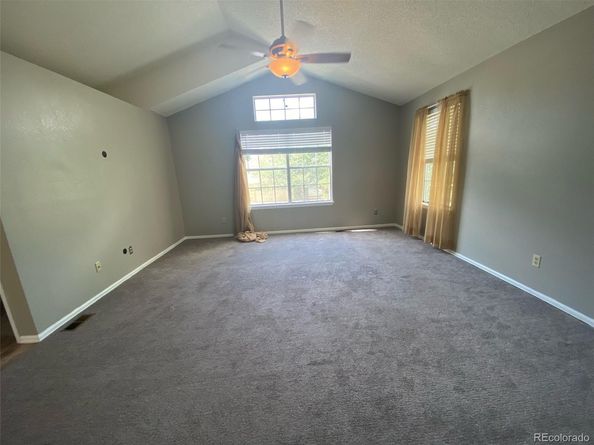 Undisclosed Address #3200637, Aurora CO 80015