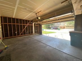 Undisclosed Address #3200637, Aurora CO 80015