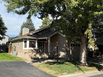 2619 S Iris Court