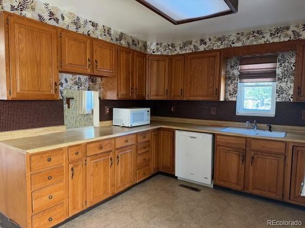 3134 Blackhawk Street, Aurora CO 80011