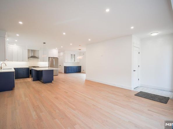 28 Prospect Street, Palisades Park NJ 07650
