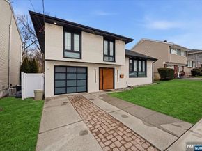 32 Luhman Terrace, Secaucus NJ 07094