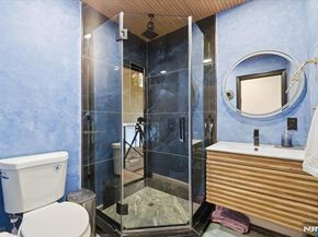 32 Luhman Terrace, Secaucus NJ 07094